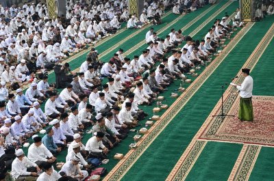 Dikepung-Asap-Karhutla-3.000-Warga-Kalteng-Gelar-Doa-Bersama