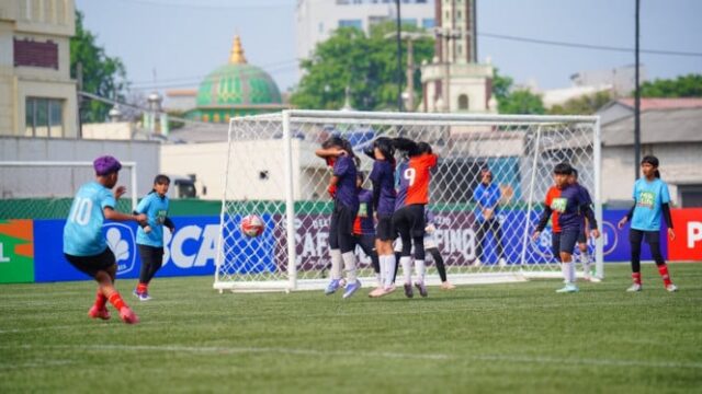 Empat-Sekolah-Juara-di-Final-MilkLife-Soccer-Challenge-Seri-1-20262027