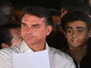 Flavio Bolsonaro Kabur ke AS Usai Kalah dari Lula, Klaim Pemilu Curang