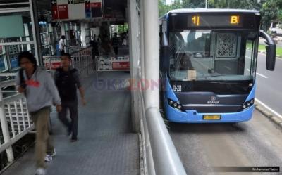 Gubernur-DKI-Rencanakan-Pasang-Separator-di-Koridor-9-Transjakarta