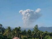 Gunung Dukono Erupsi Pagi Ini, Kolom Abu Tak Teramati