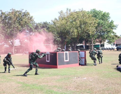 Atraksi Pencak Silat Militer hingga Pertempuran Jarak Dekat Meriahkan HUT ke-81 TNI di Sumbawa