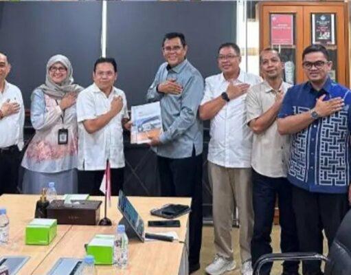 Bupati Kebut Sumbawa Jadi Sentra Investasi dan Lumbung Garam Nasional