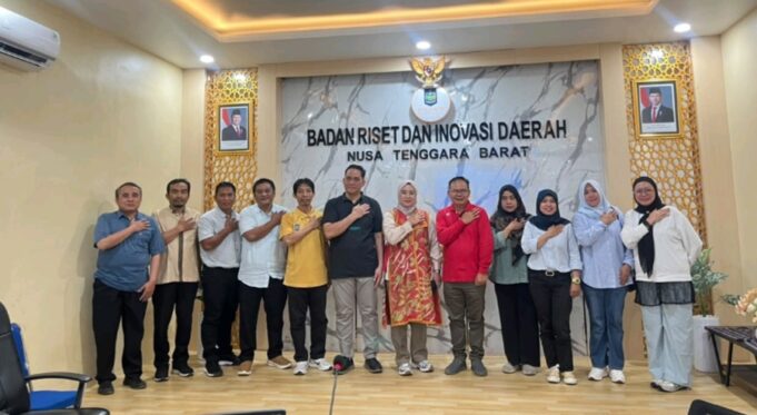 Dekranasda Sumbawa Konsultasi Pewarnaan Alam dan Pemanfaatan Kulit Jagung ke BRIDA NTB