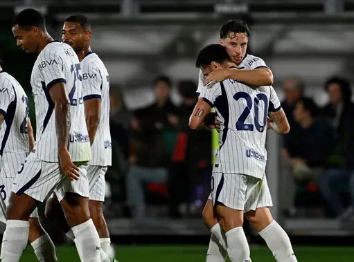 Inter Milan Puncaki Klasemen Usai Kalahkan Venezia 2-0