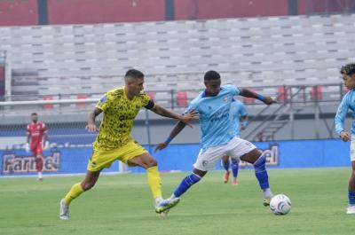 Isenmulang Kalteng FC dan PSIM Yogyakarta Berbagi Angka di Gianyar
