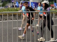 JRF 2026: Ribuan Pelari Berlari dengan Cerita, dari Selempang Wisuda hingga Tongkat Bantu