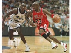 Jersey Michael Jordan Lampaui Rekor, Terjual Rp250 Miliar