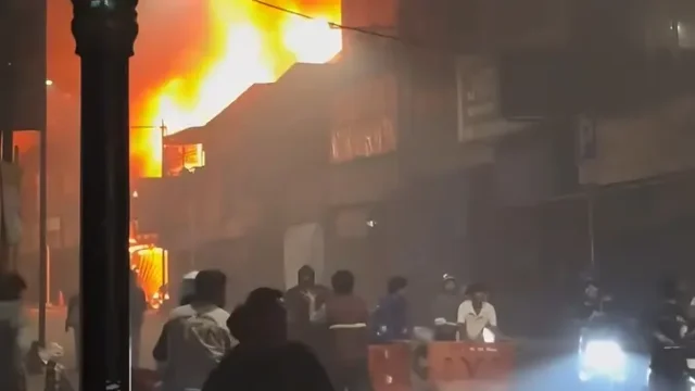 Kebakaran-Hanguskan-Tiga-Ruko-di-Suryakencana-Bogor-Diduga-Korsleting-Listrik