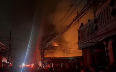 Kebakaran-Hebat-Landa-Permukiman-Padat-di-Senen-30-Unit-Damkar-Dikerahkan