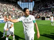 Kevin Diks dan Jay Idzes, Dua Pilar Bertahan Timnas Indonesia yang Terpisah Benua
