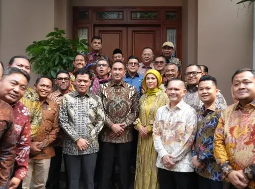 Kunjungi Rumah Kapolri, Komisi III Dorong Pendekatan Humanis Polri