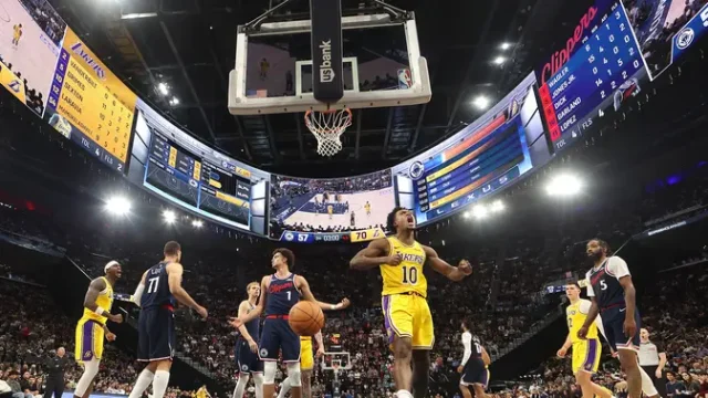 Lakers-Bangkit-Telak-Kalahkan-Clippers-103-87-di-Intuit-Dome