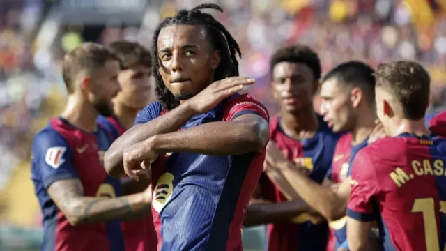Liverpool-Pertimbangkan-Perekrutan-Jules-Kounde-Gantikan-Frimpong-di-Bek-Kanan