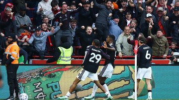 Liverpool-Raih-Kemenangan-Sengit-di-Brentford-Isak-dan-Munoz-Bobol-Gawang-Tuan-Rumah