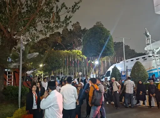 MK Ramai Jelang Putusan Gugatan Syarat Pendidikan Gibran