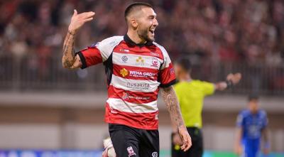Madura-United-Kalahkan-Persib-Bandung-1-0-Dimitar-Mitkov-Cetak-Gol-Penentu