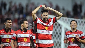 Madura-United-dan-Bhayangkara-FC-Berbagi-Angka-dalam-Pertandingan-Gila-3-3
