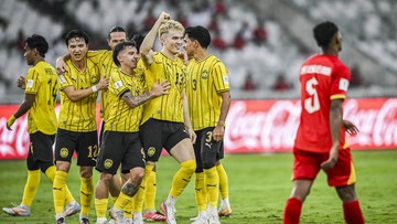 Malaysia-Diminta-Berhenti-Mengidealkan-Pelatih-Asing-Azlan-Johar-Prestasi-Tak-Pernah-Datang-dari-Mereka