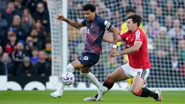 Manchester-United-Gagal-Manfaatkan-Keunggulan-Pemain-Imbang-1-1-Lawan-Tottenham