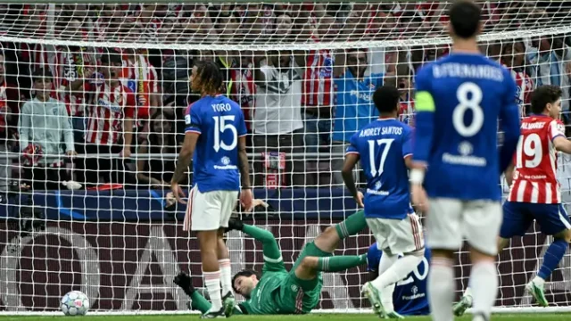 Manchester-United-Kalah-0-2-dari-Atletico-Madrid-Martinez-Kena-Kritik-Rooney
