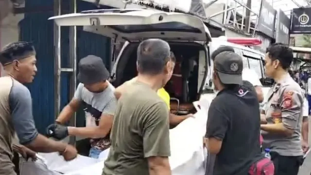 Mayat-Pria-Terbungkus-Selimut-Ditemukan-di-Indekos-Jakbar
