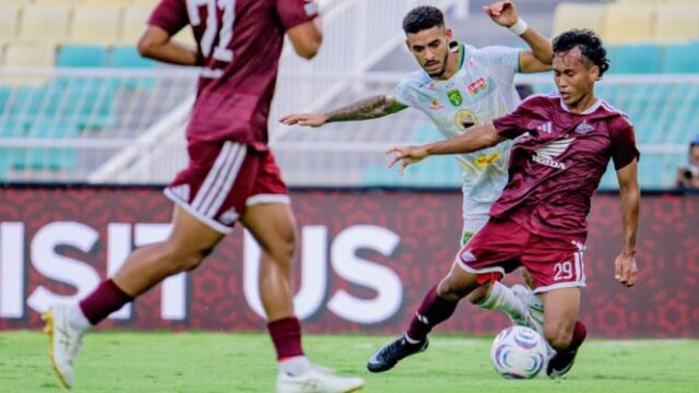 PSM-Makassar-Menang-1-0-atas-Persebaya-lewat-Gol-Bunuh-Diri-Yuran-Fernandes