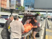 Pemotor Tewas Tabrak Pembatas Jalan di Depan PIM 2
