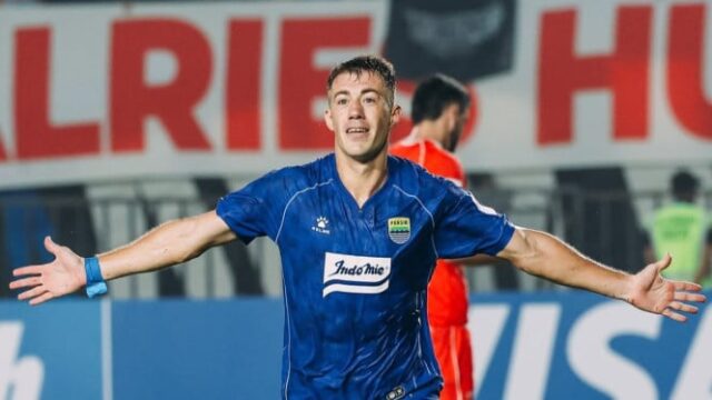 Peralta-Golkan-Penalti-Persib-Menang-1-0-Atas-Viettel-FC
