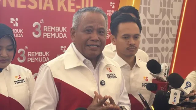 Pernah-Bagi-Satu-Telur-untuk-Tujuh-Keluarga-Wamentan-Perjuangkan-MBG