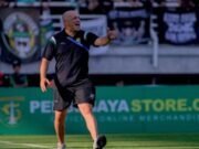 Persebaya Evaluasi Pertahanan Jelang Lawan PSM Makassar