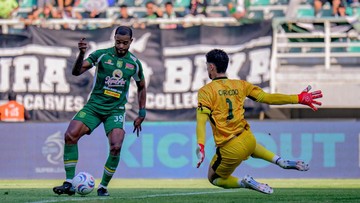 Persebaya-Lawan-Madura-United-Duel-Panas-di-Gelora-Bung-Tomo-Demi-Poin-Kritis