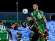 Persebaya Menang Tipis 1-0 atas Isenmulang, Alex Martins Cetak Gol Penalti Menit Akhir