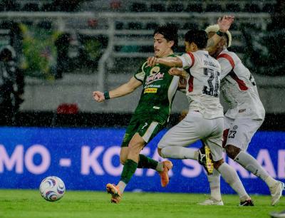 Persebaya Menang Tipis Atas Madura United, Bhayangkara Gagal Menang di Kandang