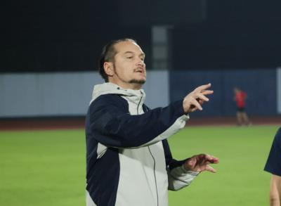 Persib-Bandung-Dijuluki-Kebanggaan-Bangsa-oleh-Pelatih-Vietnam