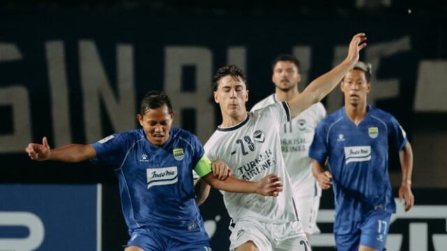 Persib-Bandung-Gagal-Tembus-Pertahanan-Melbourne-Victory-di-Babak-Pertama
