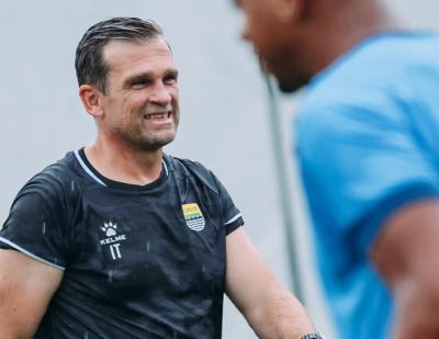 Persib-Bandung-Hajar-Melbourne-Victory-2-0-Tolic-Soroti-Kolektivitas-Tim