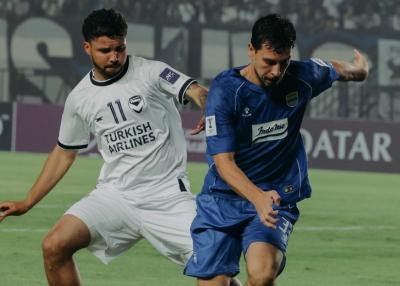 Persib-Bandung-Hancurkan-Melbourne-Victory-2-0-Balsa-Sekulic-Borong-Dua-Gol