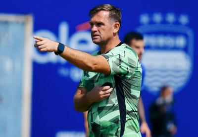 Persib-Bandung-Menang-Tipis-1-0-atas-The-Cong-Viettel-Pimpin-Grup-E-AFC-CL-2