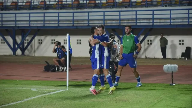 Persib-Bandung-Taklukkan-Cong-Viettel-1-0-Pimpin-Klasemen-ACL-2