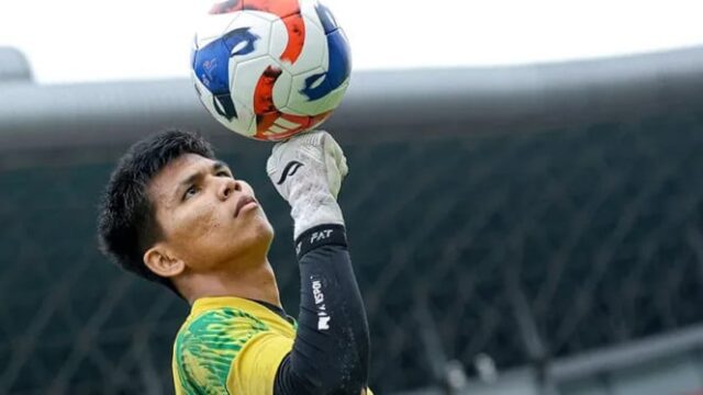 Persija-Hancurkan-PSIM-4-0-Kiper-Cahya-Supriadi-Jadi-Bintang-di-Mata-Media-Korea
