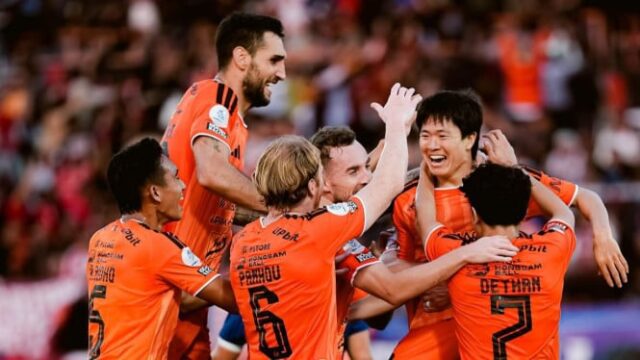 Persija-Jakarta-Tantang-Persik-Kediri-di-JIS-Rekor-Pertemuan-dan-Puncak-Klasemen-Jadi-Modal