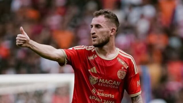 Persija-Jakarta-Unggul-2-0-atas-Arema-FC-di-Babak-Pertama-1