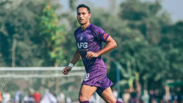 Persik-Kediri-Kehilangan-Kapten-Ezra-Walian-Hingga-Akhir-Musim
