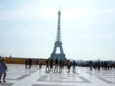 Pilot Brasil Sukses Kelilingi Menara Eiffel dengan Balon Udara pada 1901