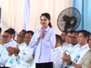 Prabowo Sapa Gubernur Sherly Tjoanda, Tepuk Tangan Meriah Saat Nama Disebut