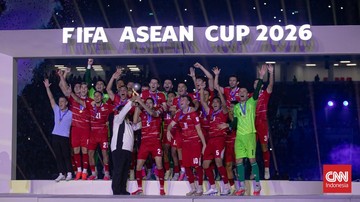 Prabowo-Sorak-Bareng-Timnas-Juara-ASEAN-Cup-Setelah-35-Tahun