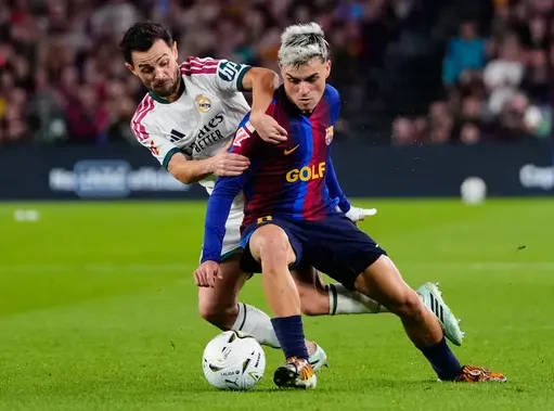 Real Madrid Hancurkan Barcelona 2-1, Mbappe Capai 100 Gol