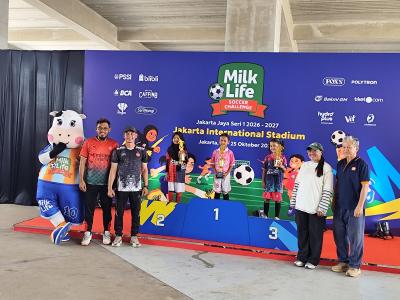 SenengSoccer-Gali-Bakat-Sepak-Bola-Putri-Sejak-Dini-di-JIS