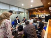 Staf Khusus Menag Dampingi Korban Penganiayaan Petasan Maulid ke Polda Metro